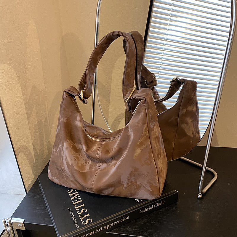 Foreign style high-end texture handbag women's 2025 autumn and winter new simple and fashionable large-capacity commuting shoulder messenger bag