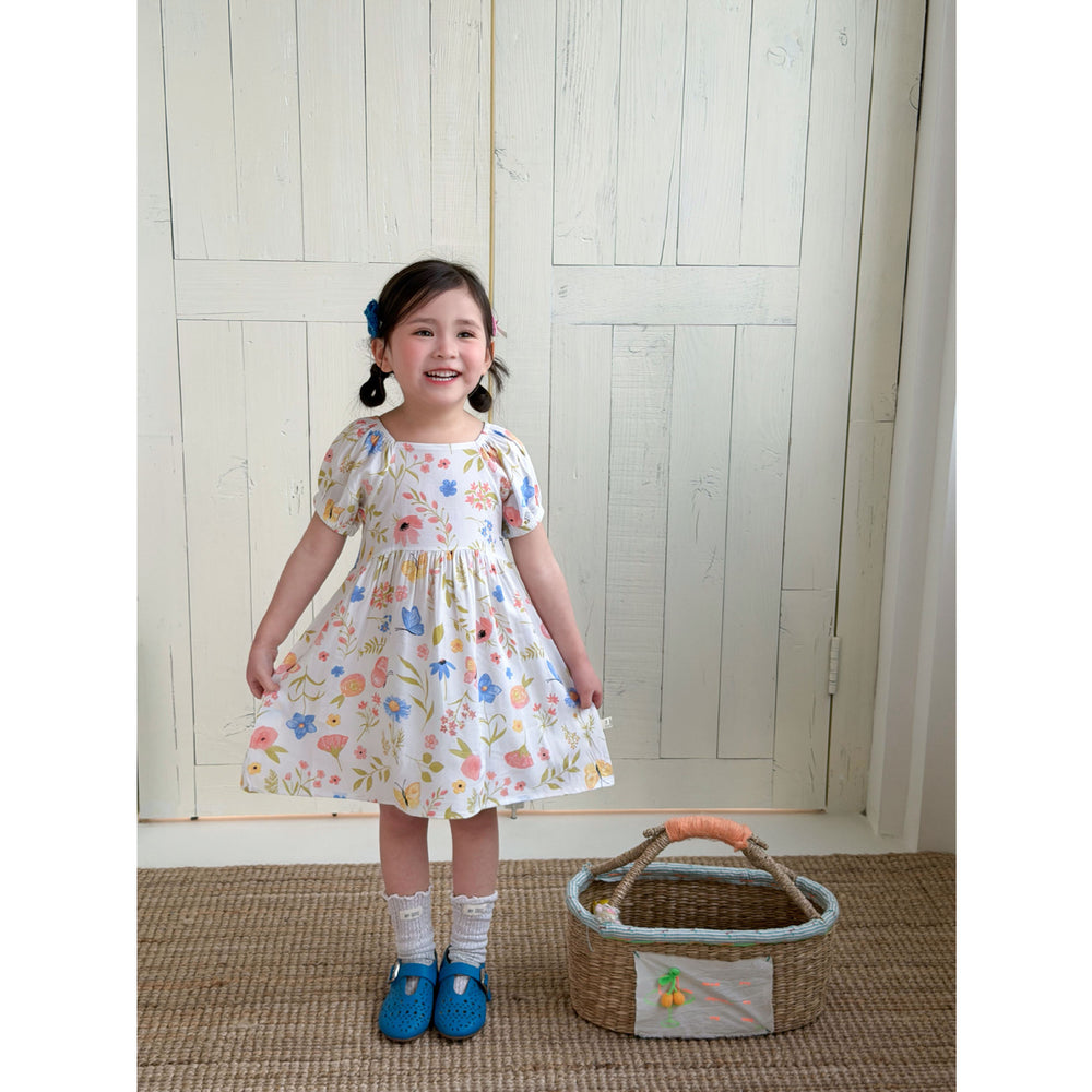 【matching family outfits】girls' cotton silk floral dress - princess style, stylish print, and puff sleeve skirt