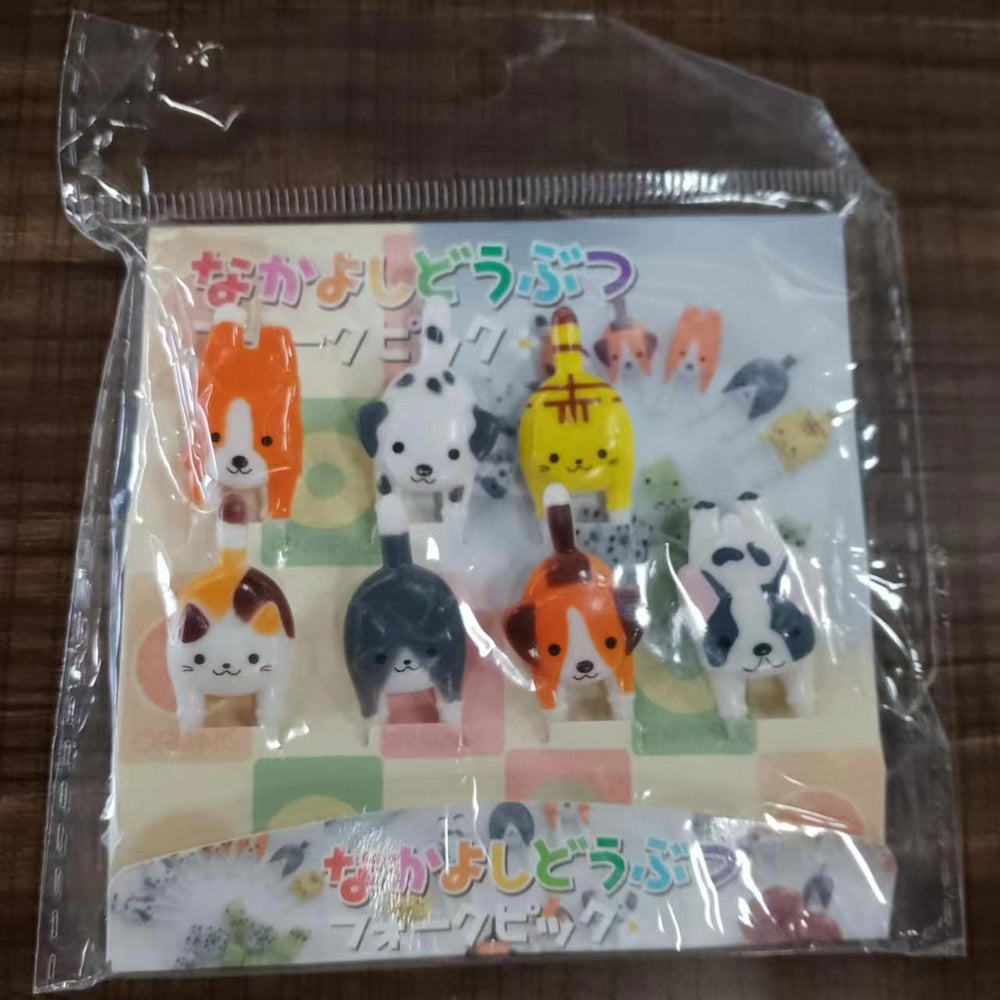 Japanese cartoon fruit picks creative children's food forks cake forks cute animal dessert forks plastic fruit forks