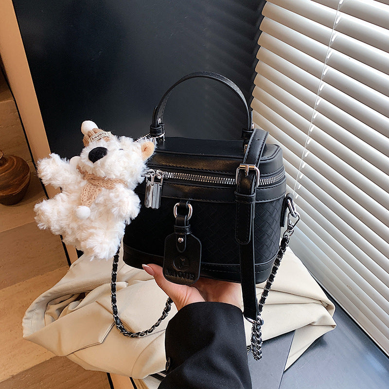 2025 new women's bag Internet celebrity weaving light luxury Internet celebrity box bag texture commuter shoulder bag fashion bag