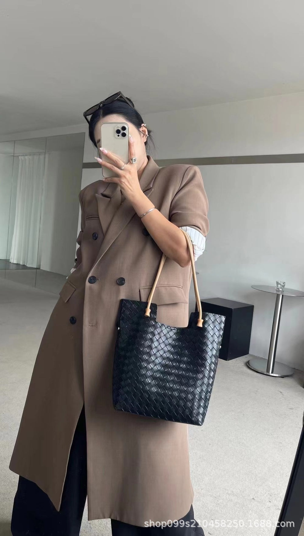 Tote bag 2024 new women's bag fashion woven large capacity minimalist cowhide shoulder handbag genuine leather bag