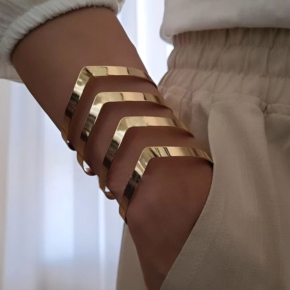 Wholesale traditional alloy bracelets: european & american cross-border jewelry, unique exaggerated geometric design, niche open-end bangle for women