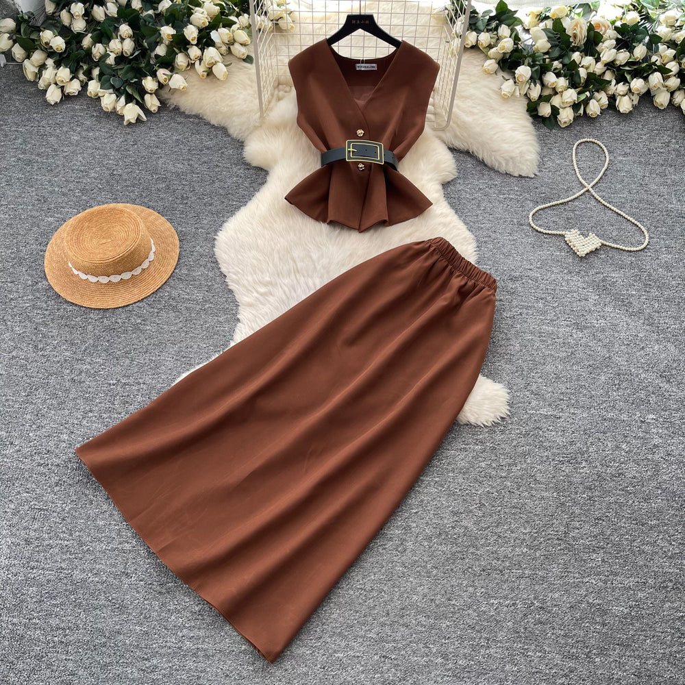 Korean style commute-friendly sleeveless vest a-line skirt two-piece set for women, spring 2026, slim fit, high-waisted outfit