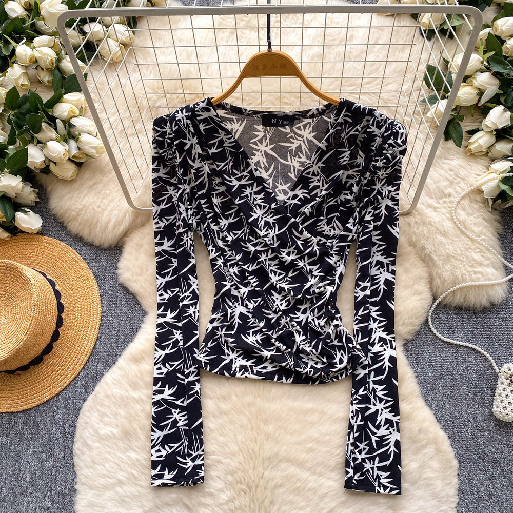 Sophisticated leopard print v-neck shirt: breathable, skin-friendly, long-sleeved top for women - perfect for summer, work, and a slimming, versatile look