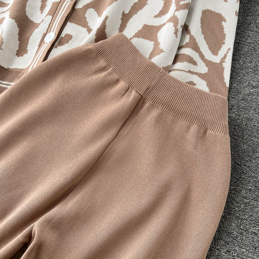 Trendy and chic two-piece set for women: autumn print long sleeve knit cardigan top and high-waisted straight-leg pants