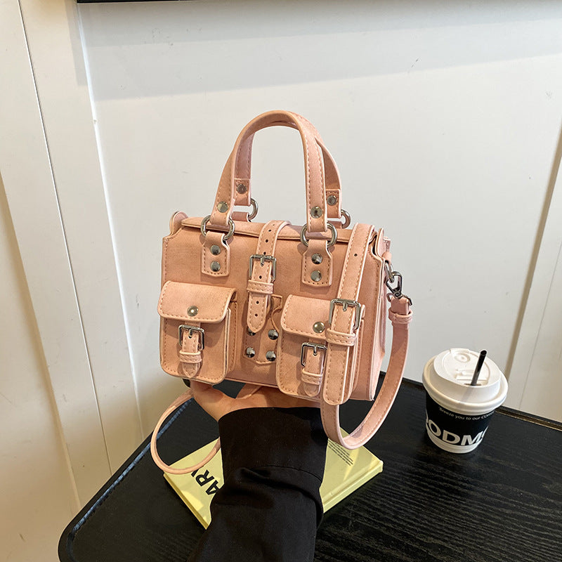 Cross-border high-end hand bag Internet celebrity explosion fashion commuter shoulder messenger bag niche retro bright locomotive bag