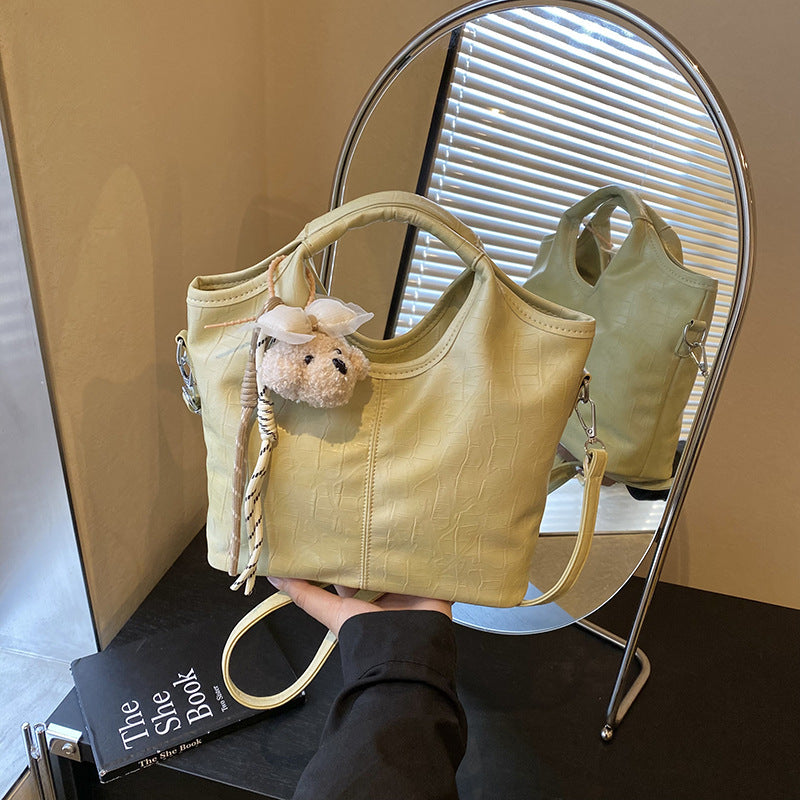 Cross-border high-end handbag women's 2025 summer new versatile messenger bag fashionable commuter shoulder bucket bag