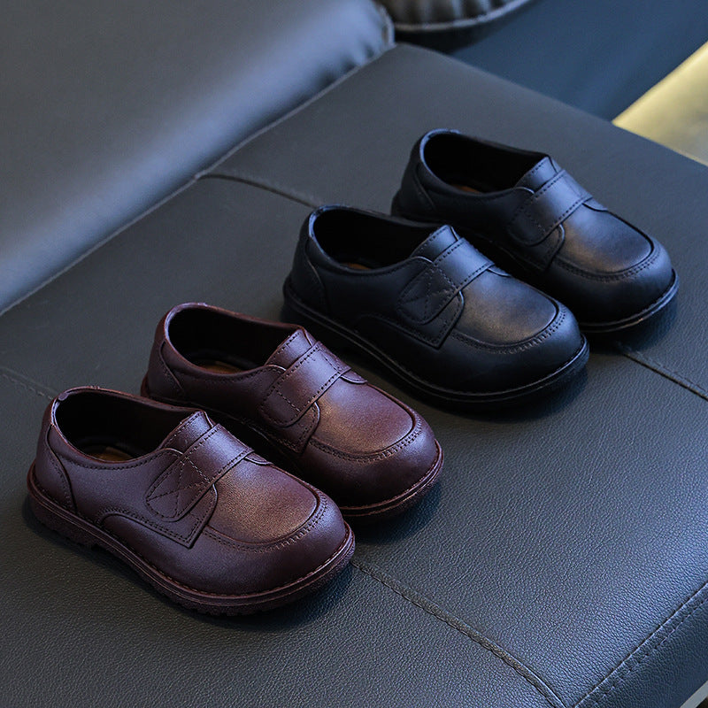 Kids' soft-soled single shoes - perfect for school, performances, and a british-inspired look. ideal for spring, these black leather shoes for boys add a touch of style to any outfit