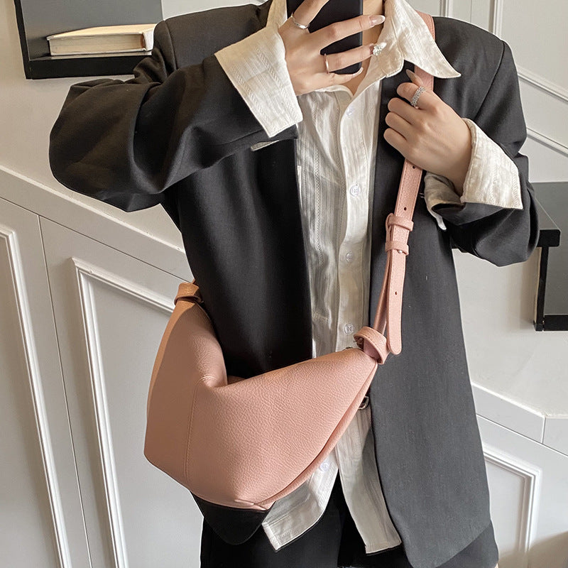 Cross-border niche design bag women's 2025 new super fire foreign style dumpling bag fashionable versatile shoulder messenger bag