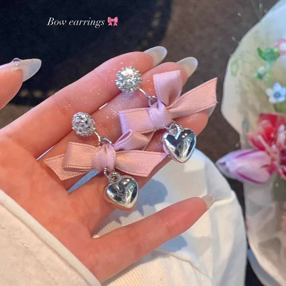 Spring break style white floral earrings - unique dopamine studs, niche design, versatile earrings
