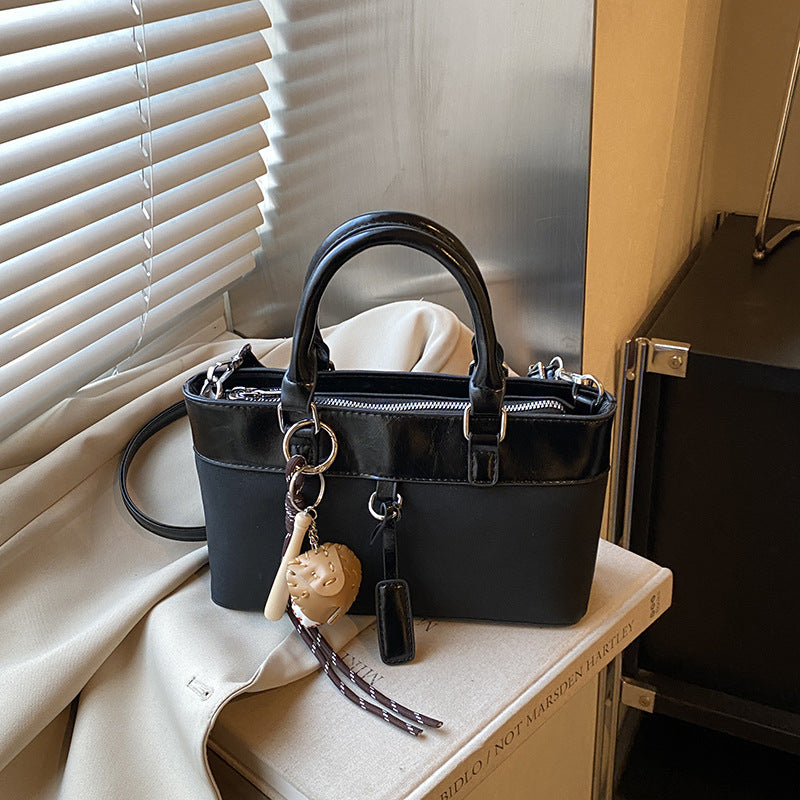 Retro large-capacity bag women's 2025 fashion new simple shoulder bag soft surface casual commuting texture tote bag