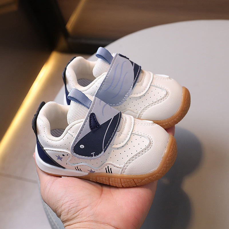 Clearance sale: kids' athletic shoes - sizes for 1-4 year olds, infants & toddlers, boys & girls, soft-soled children's shoes, functional footwear
