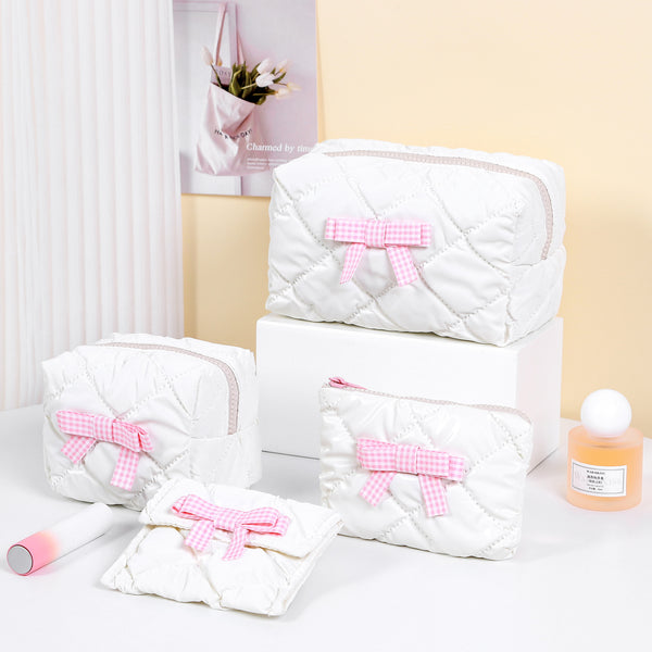 Small fresh cosmetic bag, portable and high-value women's bag, small in the bag, waterproof storage bag, change bag, earphone bag.