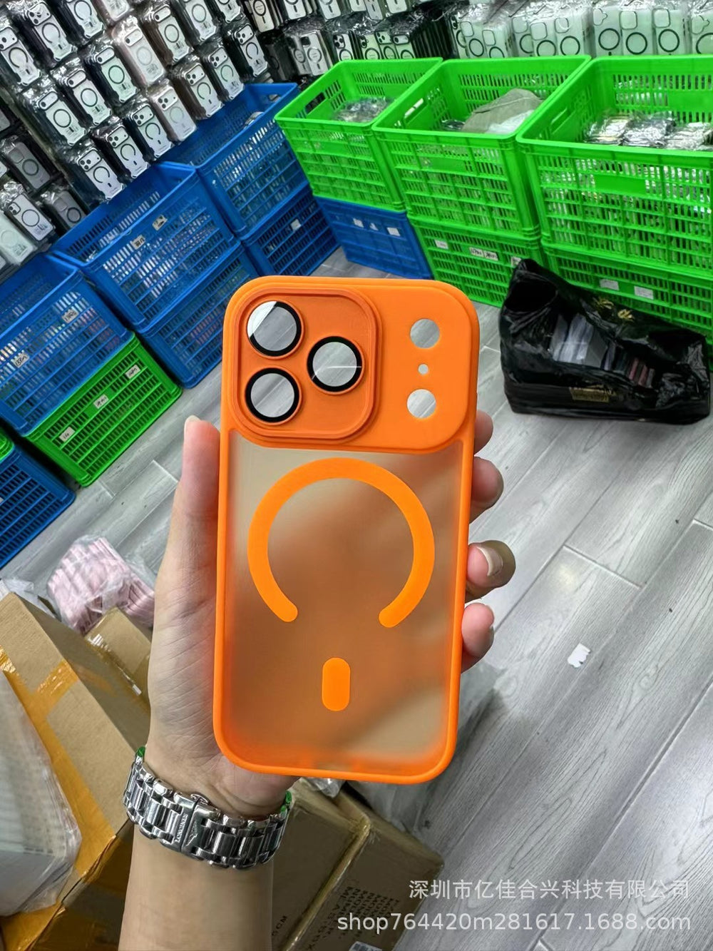 Yadun skin-feeling frosted magnetic suction suitable for apple 17pro mobile phone case iphone16/15 lens film anti-fall sheath