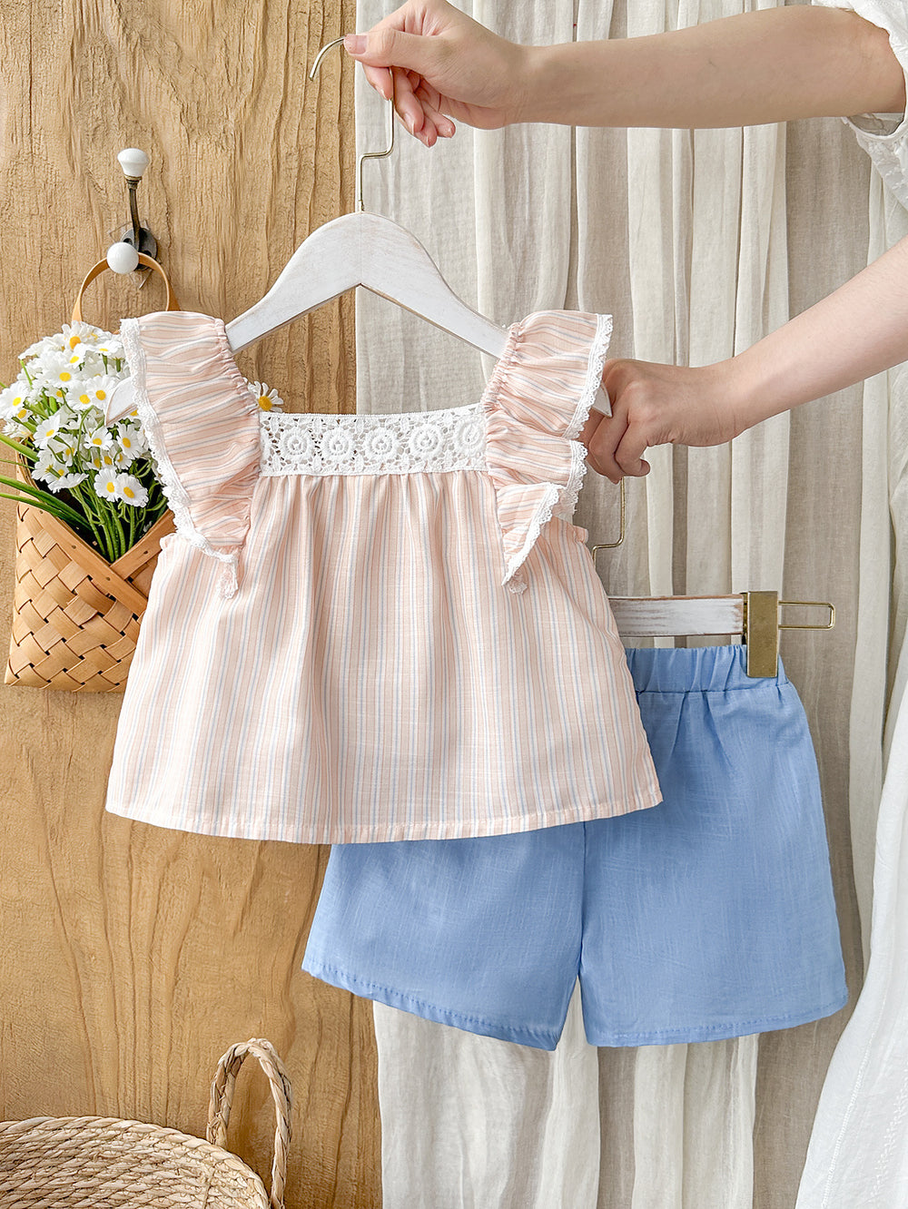 hot-selling cross-border girls' ruffle sleeve babydoll top + lace embroidered shorts two-piece set