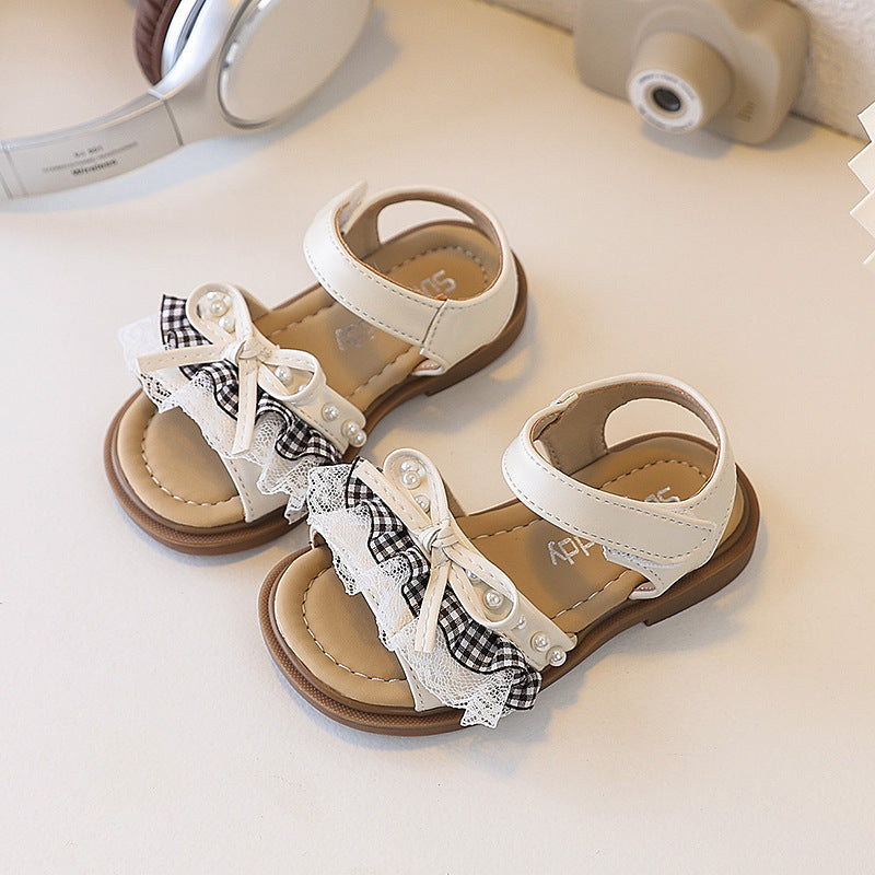Ready-to-ship square-toe, closed-toe sandals – trendy new spring collection for kids. featuring a round toe, semi-covered design, soft, non-slip soles, and a princess-style aesthetic