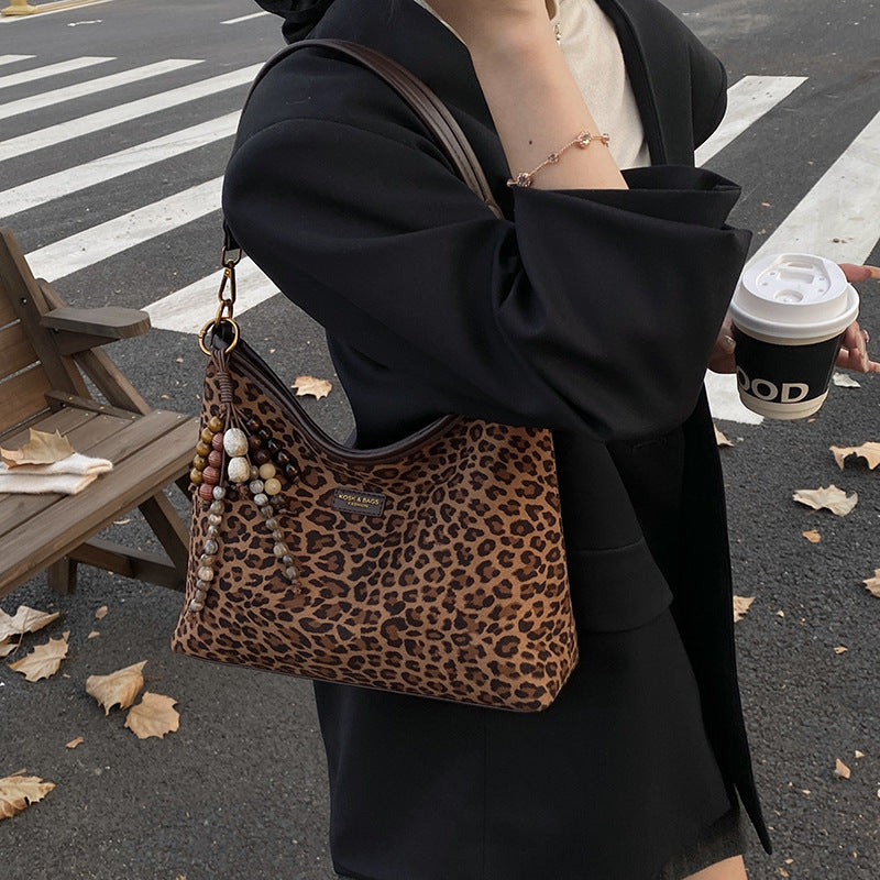 High-value new minimalist retro crossbody bag for women - 2025 autumn collection - commuter bag - niche design shoulder bag/axillary bag for women