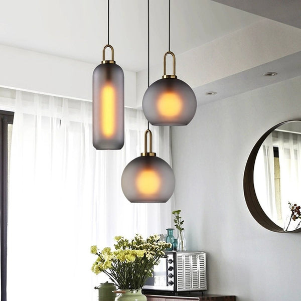 Postmodern ins light luxury restaurant lamp, Nordic personality creative bar dining room bedside glass ball single head chandelier