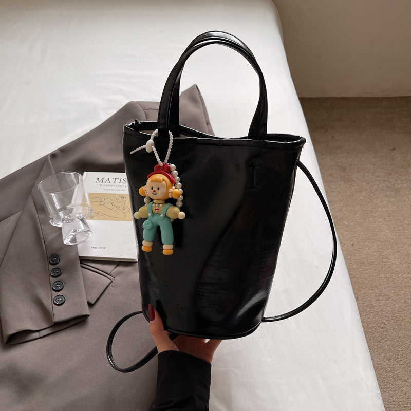 Cross-border popular small bags for women's summer versatile 2025 new simple and popular messenger bags Korean version of casual bucket bags