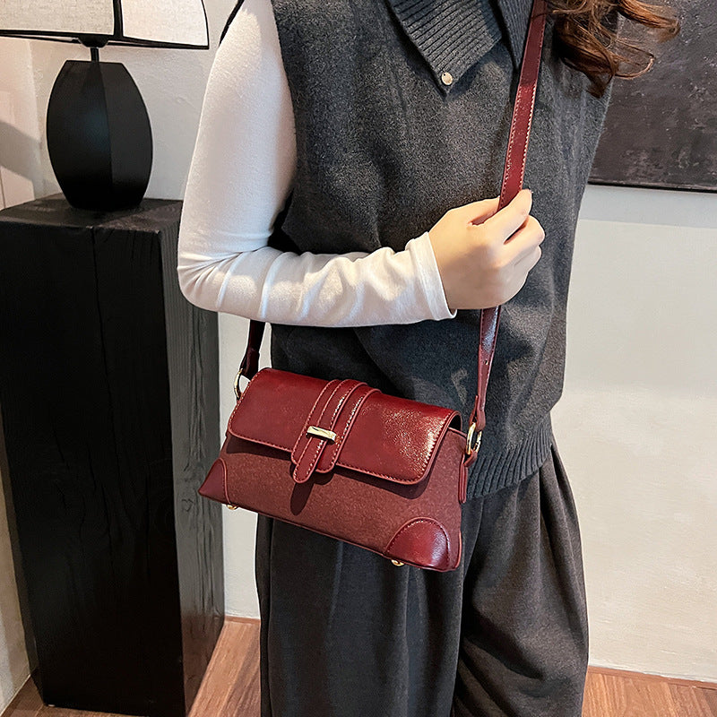 New high-texture French retro shoulder bag temperament versatile commuter bag niche design color matching fashion underarm bag