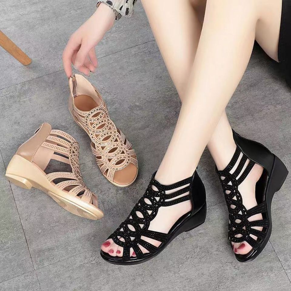 Soft leather Roman sandals women's summer 2022 new soft-soled mother shoes fashionable outer wear women's sandals wedge heel women's shoes