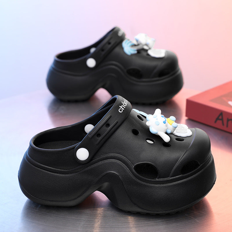 Thick-soled hole shoes women's new building block white rope heightening cute Internet celebrity beach cool slippers outer wear summer wholesale