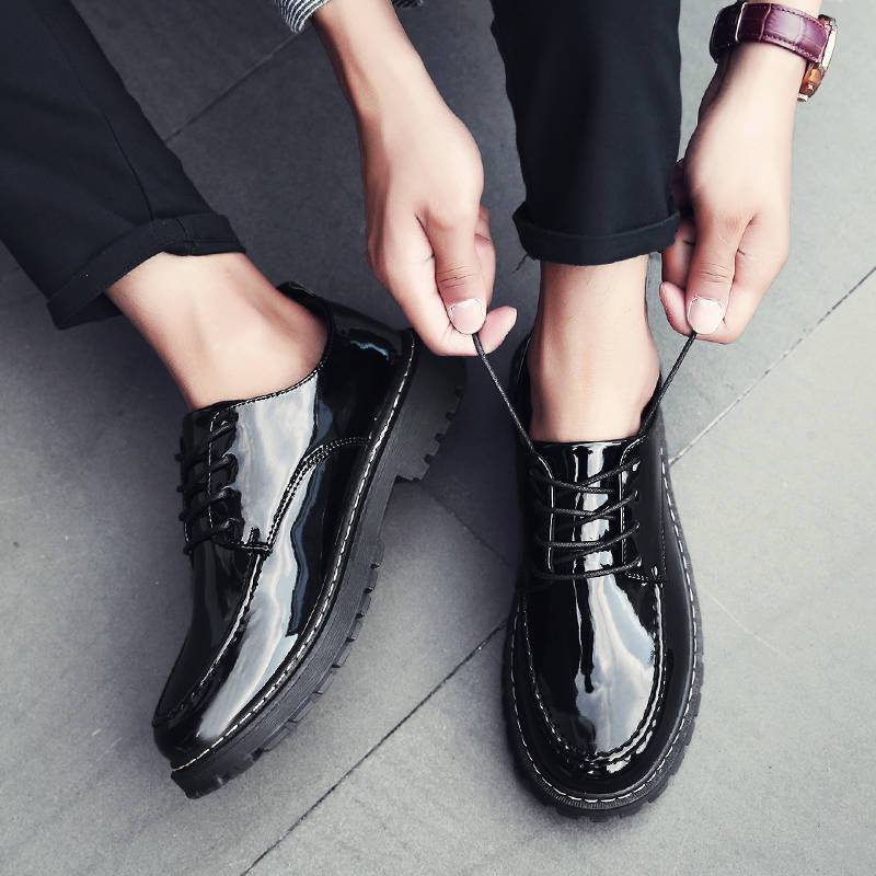 Teenage black british style leather shoes for men, korean style, trendy and versatile, round-toe lace-up casual shoes for students, men's patent leather shoes