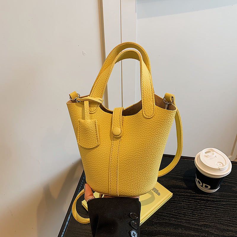 Foreign trade summer popular small bag women 2025 new exquisite versatile messenger bag fashionable super fire portable bucket bag
