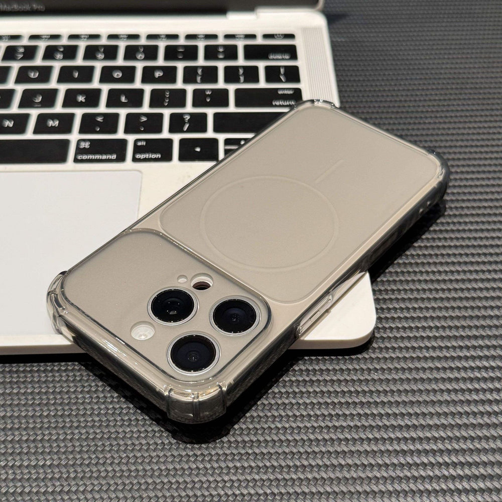 Four-corner anti-fall corning shell is suitable for iphone 16 frosted transparent mobile phone case that instantly turns into apple 17promax soft case