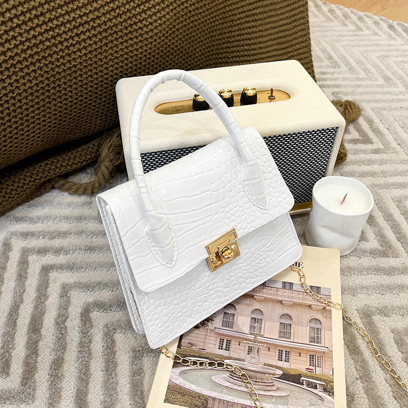 Fashion single portable ladies handbag  small bag women's mobile phone bag wholesale fashion versatile messenger bag