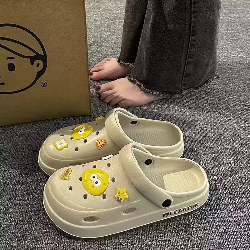 Thick sole crocs women's 2024 new arrivalsummeroutwearnon-slip beach toe-cap half-cool slippers women's feeling of stepping on shit