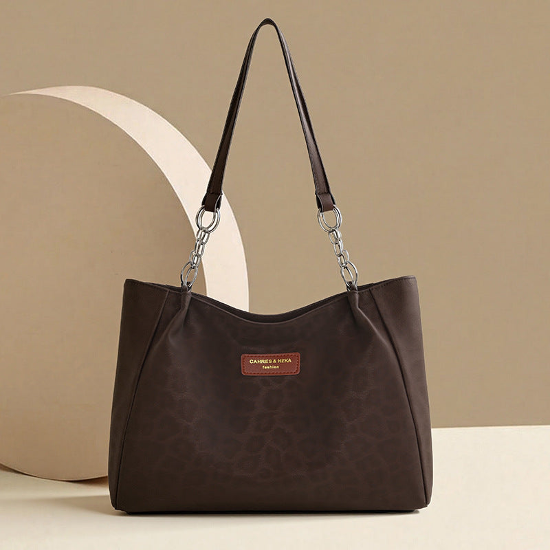Large capacity shoulder bag 2026 new style minimalist retro casual trendy handbag women's bag versatile commuter tote bag