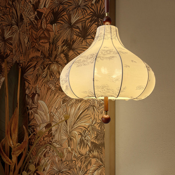 Medieval style living room chandelier fabric bedroom lamp wall lamp retro desk lamp dining room lamp Nanyang style dining room small chandelier