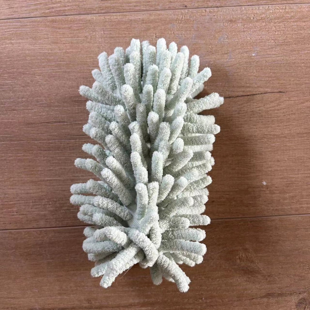Retractable duster, electrostatic duster, car dust sweeper, spider web cleaning handy gadget, chicken feather duster, car dust duster