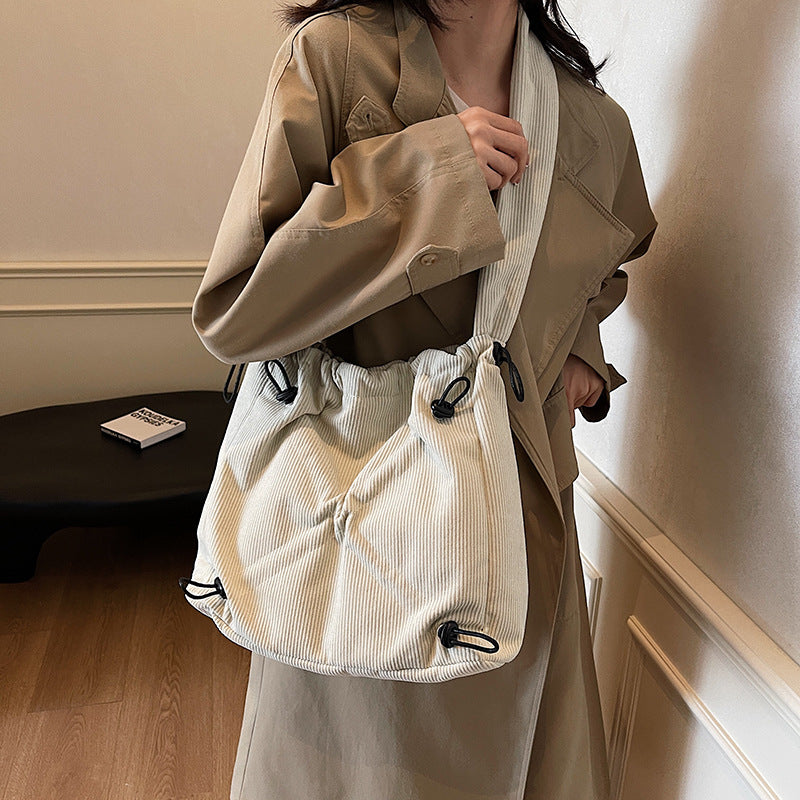 Cross-border trendy cloth bag large capacity fashion solid color shoulder bag casual messenger bag pleated commuter tote bag