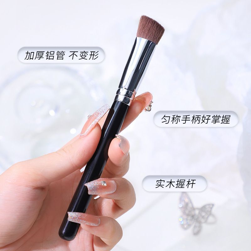New triangular highlighter brush - perfect for brightening tear troughs, cheekbones, and reducing nasolabial folds. provides seamless coverage, no brush streaks, and excellent powder pickup for flawless makeup application