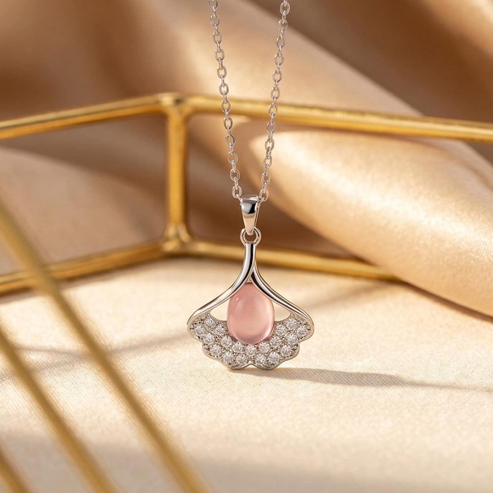 Popular internet celebrity smart cat's eye stone ginkgo leaf diamond necklace accessible luxury niche women's fashion titanium steel clavicle chain jewelry