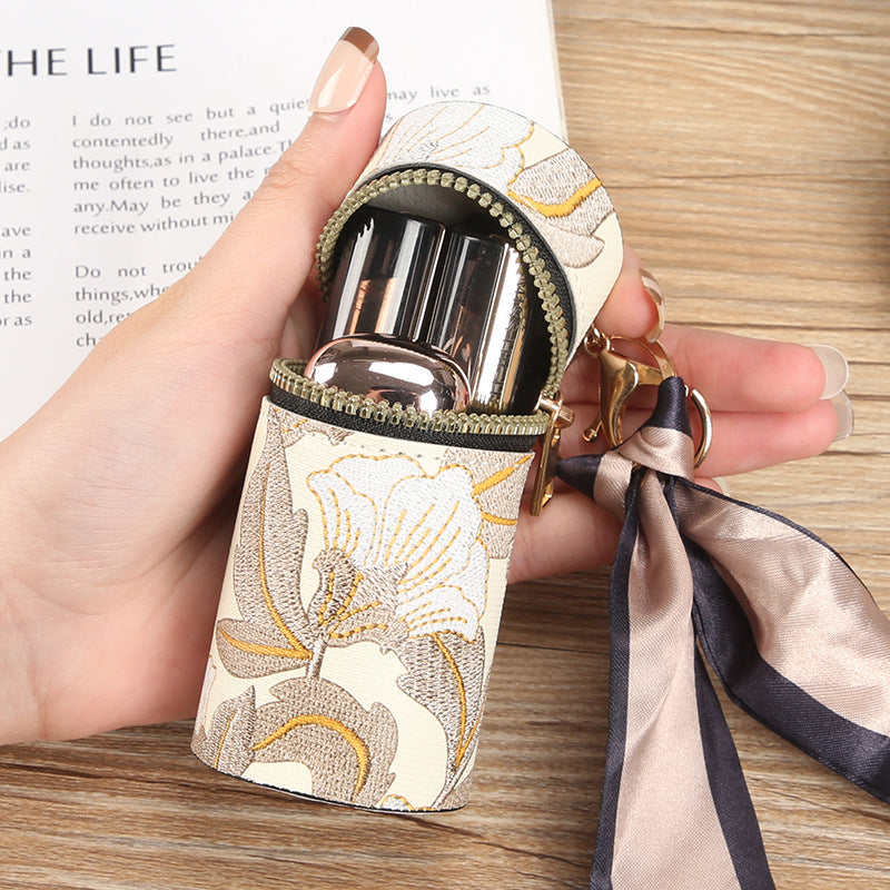 Manufacturer spot Guofeng fashion bag change bag small clear flower portable earphone port red envelope car key pendant