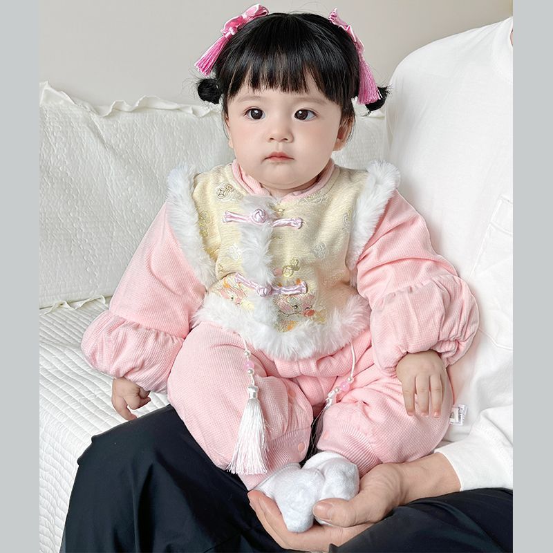 Baby clothes winter newborn baby girl one-piece outing holding clothes quilted thickened princess jacket winter cotton clothes