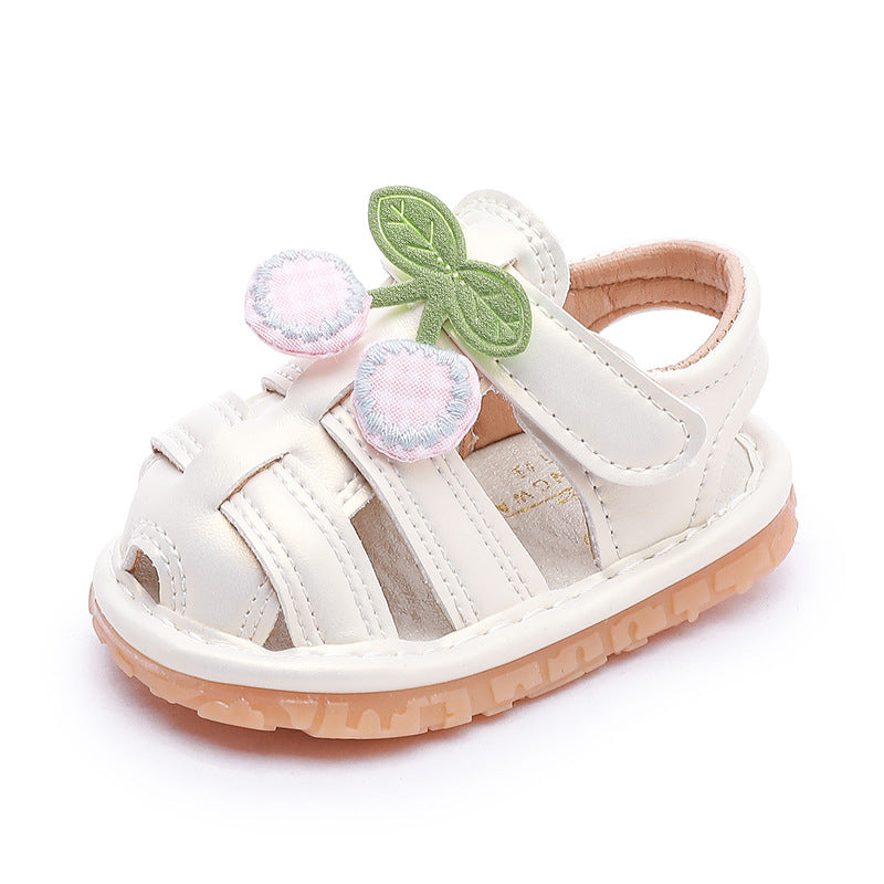 Baby girl's closed-toe sandals, cartoon cherry princess shoes, new summer collection for girls, soft sole non-slip first walking shoes with squeakers