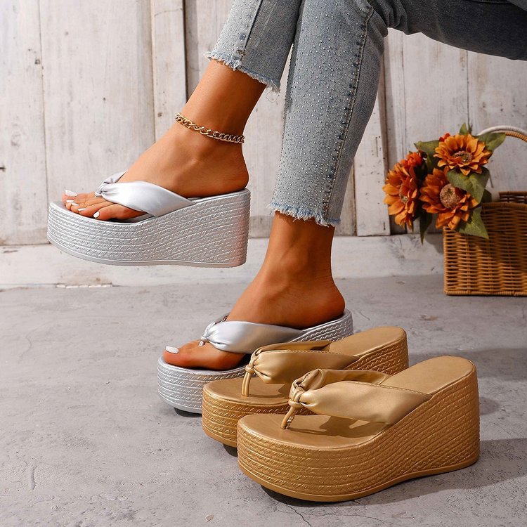 summer new arrivals: plus-size platform slides for women (sizes 36-43). wholesale available. dropshipping to , , and other platforms