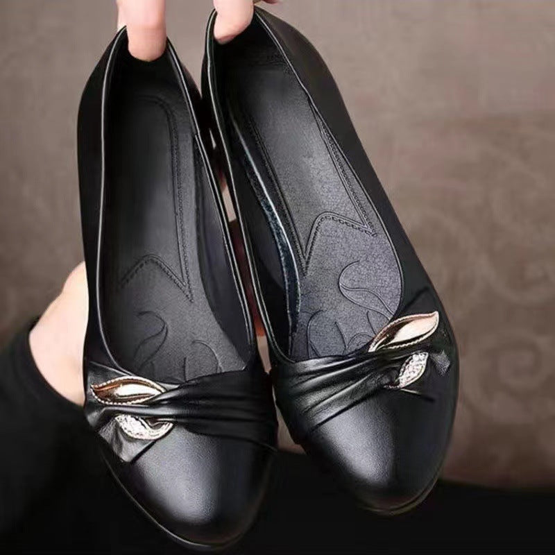 Soft leather soft bottom ladieswear shoes flatsabrasion resistantwaterproofbows work shoes wechat group purchase live broadcast one piece dropshipping