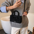 Handheld small bag for women, new arrival, high-end retro patchwork design, versatile and stylish shoulder bag with a premium feel, and a fashionable crossbody bag