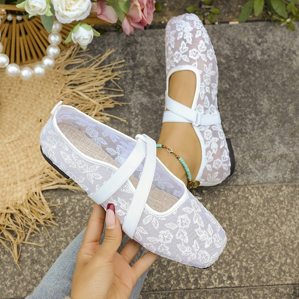 Wholesale women's plus size lace mary janes: summer new arrivals - mesh, slip-on flats