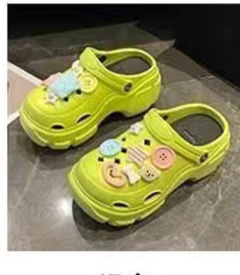 2024 new arrival croc shoes summer women's outwear thick solecute non-slip fashionpopular breathable toe slippers