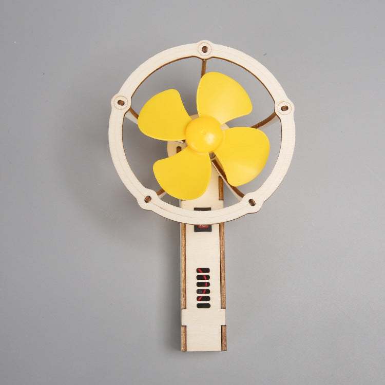 Handheld fan DIY wooden handmade technology small production kindergarten primary school students small invention puzzle creation experiment