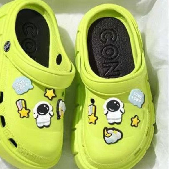 New platform clogs for women - trendy, slip-resistant, versatile, height-increasing, closed-toe, beach sandals for summer