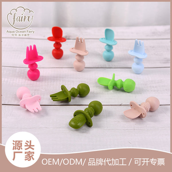 Printed logo silicone short handle fork and spoon, children's fork and spoon training spoon, children's spoon, baby learning to eat fork and spoon set