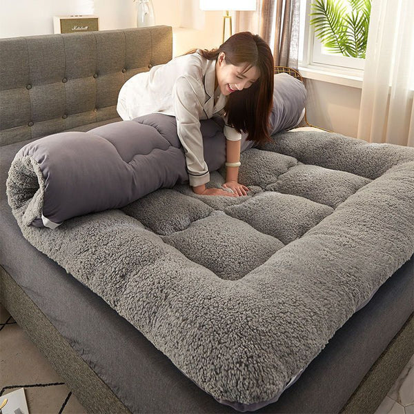Lamb fleece piled mattress winter cushion household double mattress mattress quilt mattress student bed tatami