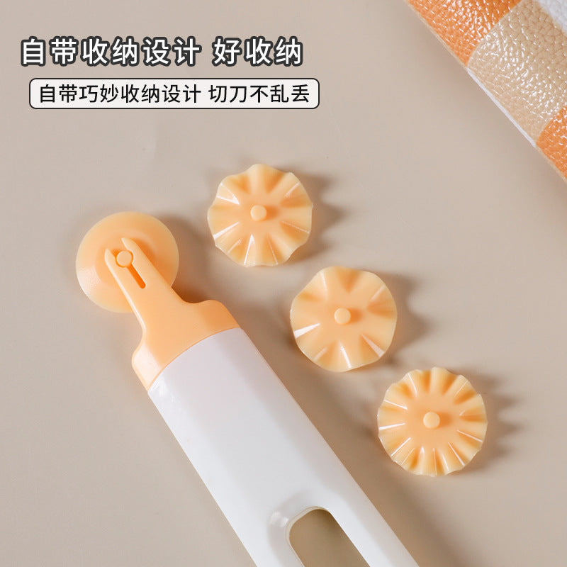 kitchen fancy roller cutter serrated pizza cutter for home baking supplies cake cutting knife roller knife